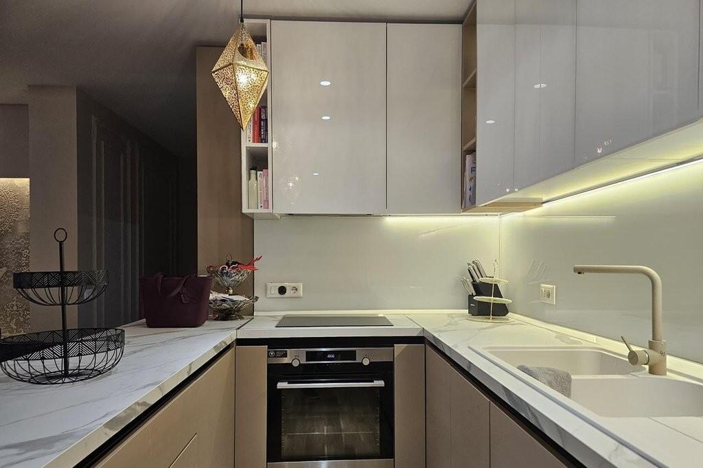 Apartment 3+1+2 for sale near Air Albania Stadium at Elbasan Street