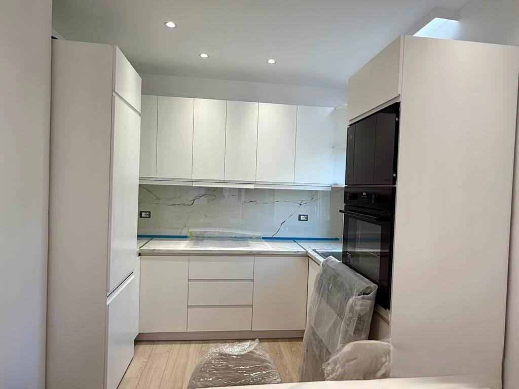 AFFITTASI APPARTAMENTO 2+1+POSTO AUTO, MYSLYM SHYRI! 1.000 € /Mese