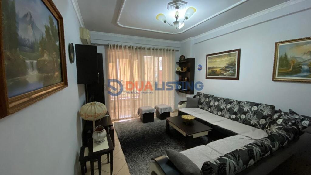 Apartament 2+1 me qera ne zonen e Astirit !