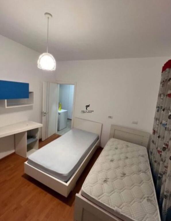 APARTAMENT ME QERA 2+1+2 SAUK I RI 43.000 LEKE