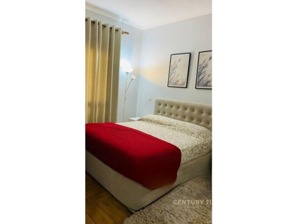 Shitet Apartament 2+1 në zonën e “21 Dhjetorit”, Tiranë!