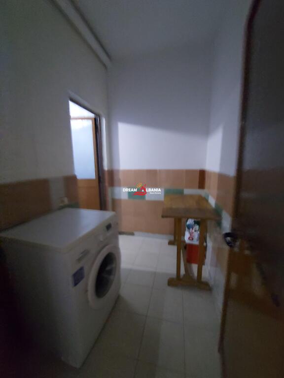 Shitet apartament 1+1 prane Fakultetit Mjeksise ne rrugen e Dibres, Tirane (ID 4111917)