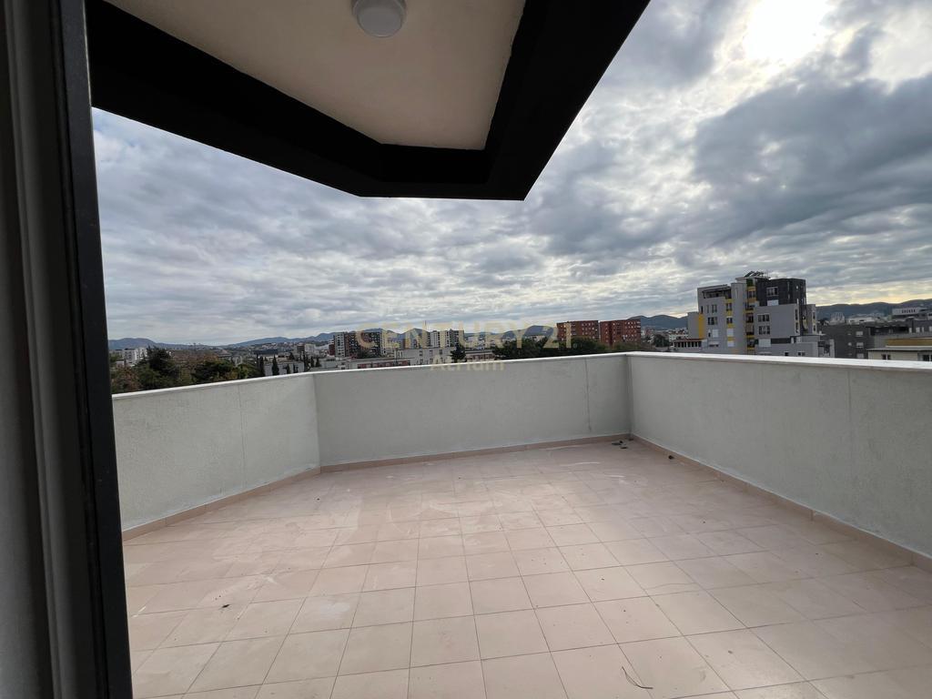 🏡 FOR SALE 2+1 APARTMENT WITH VERANDA – NEAR THE UNITED SCHOOL