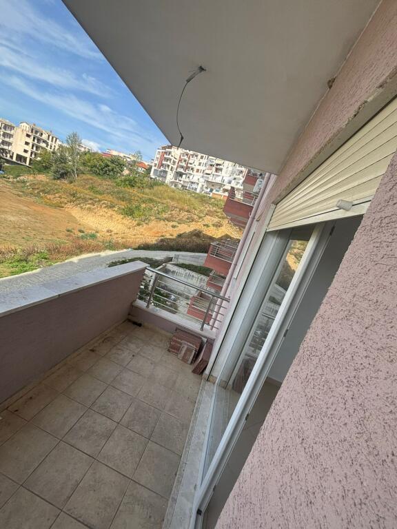 Shitet apartament 2+1 Fresk