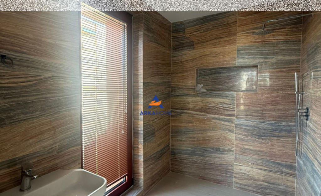 FOR RENT SPACE 70M2 "RRUGA E KAVAJES" 1,200 EURO