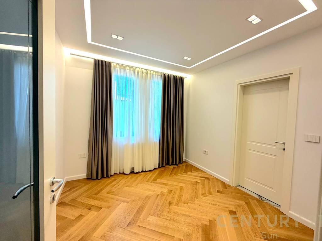 VILLA FOR SALE NEAR TEG 780,000 €