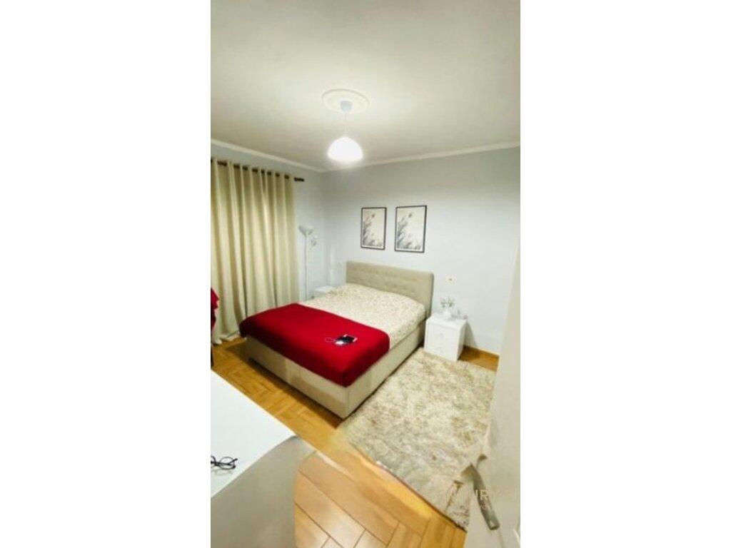 Shitet Apartament 2+1 në zonën e “21 Dhjetorit”, Tiranë!