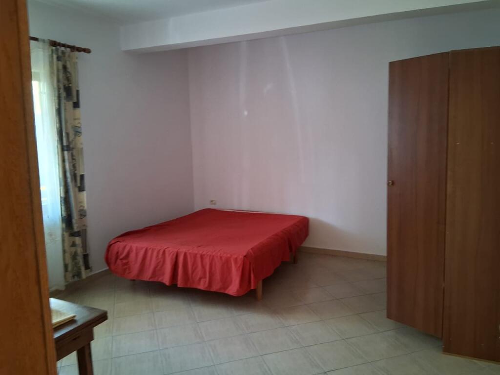 Apartament 2+1 me qira në Qyteti Studenti, Tiranë