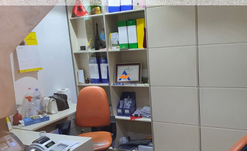 ATTIVITÀ EXCHANGE IN VENDITA 20M2 "RRUGA E KAVAJËS" 15.000 EURO