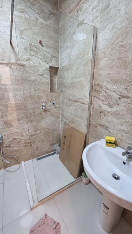 Affittasi Super Appartamento 1+1 nuovo, arredato a Zogu i Zi,