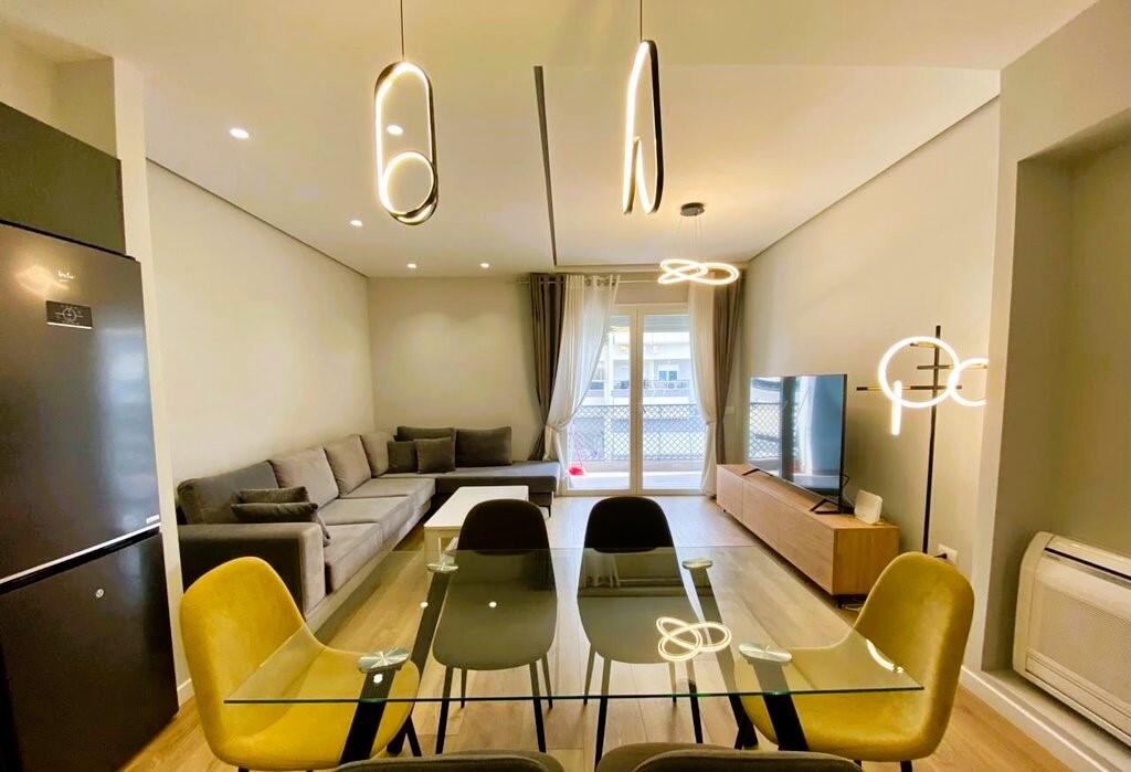 NE KOMUNEN E PARISIT JAPIM APARTAMENT 2+1+2+POST PARKIMI ME QIRA !