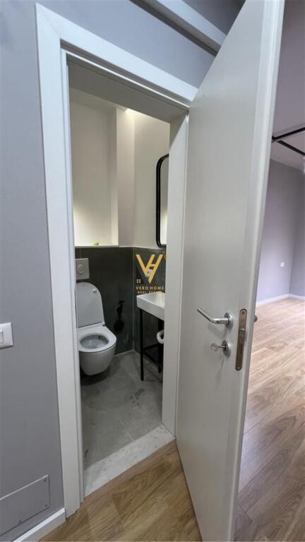 BUSINESS PREMISES 75 M2 FOR RENT AT MYSLYM SHYRI 1,200 EURO