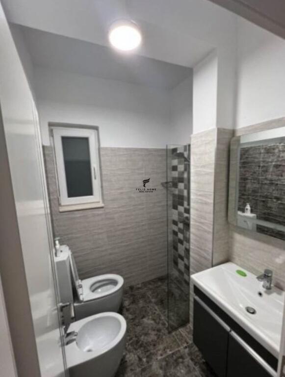 APARTAMENT ME QERA 2+1+2 SAUK I RI 43.000 LEKE