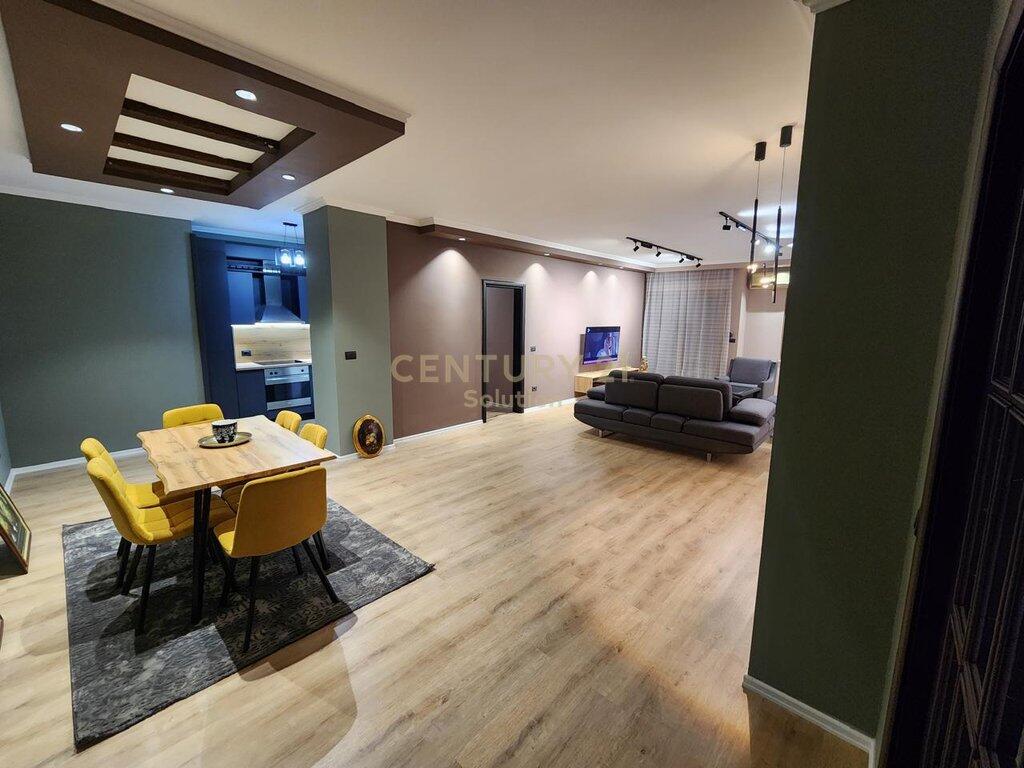 Apartment 3+1+2 for Rent at the “21 Dhjetori” Intersection, Tirana!