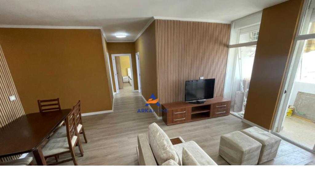 JEPET ME QERA APARTAMENT 2+1+BALLKON "TE KOMUNA E PARISIT" 70000 LEKË
