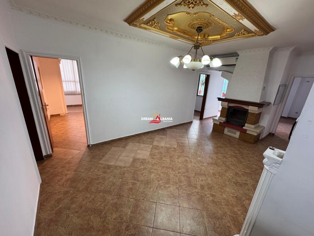Locale in affitto con 5 sezioni vicino al Tribunale Distrettuale in Vasil Shanto, Tirana (ID 42611381)