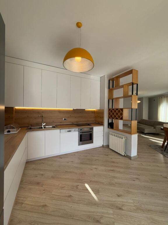 🏡 For Rent – Apartment 3+1+2 + Parking