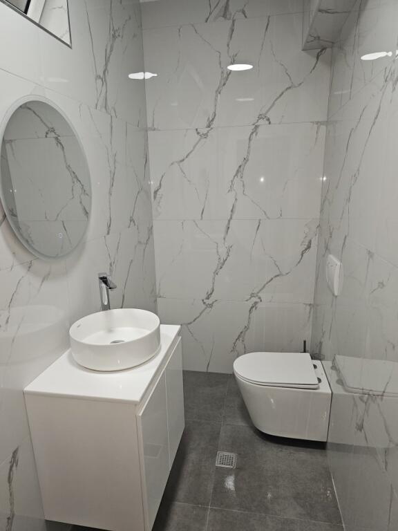 🏢 Appartamento 2+1 (duplex) in affitto nel centro di Tirana