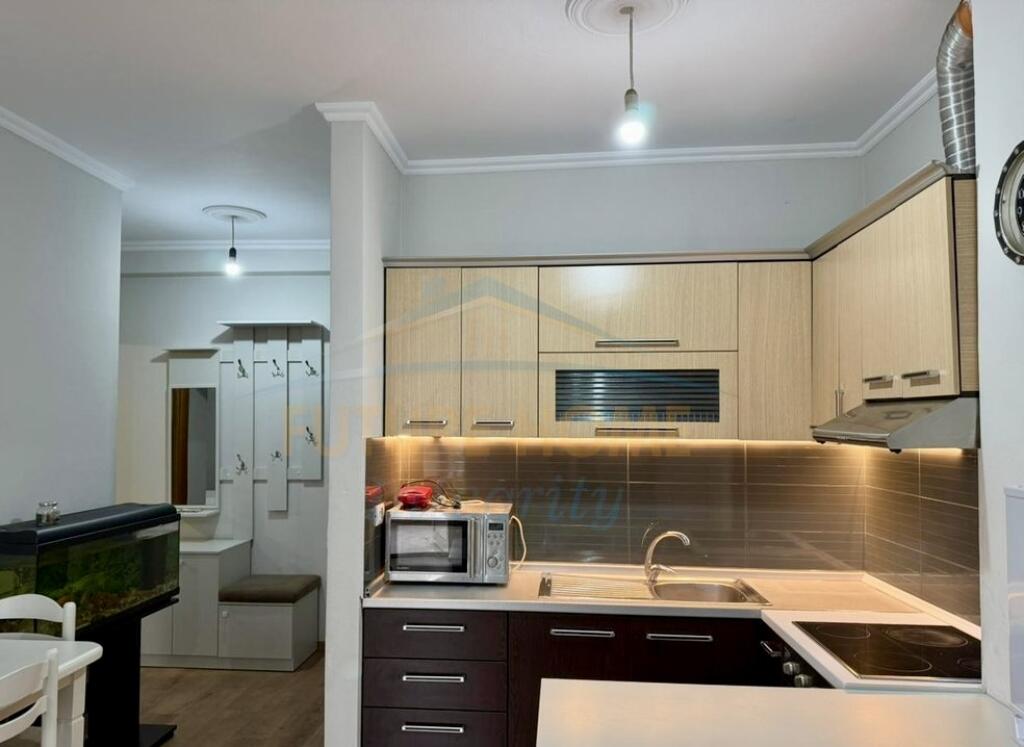 Qera, Apartament 1+1, Unaza e Re, Tiranë.