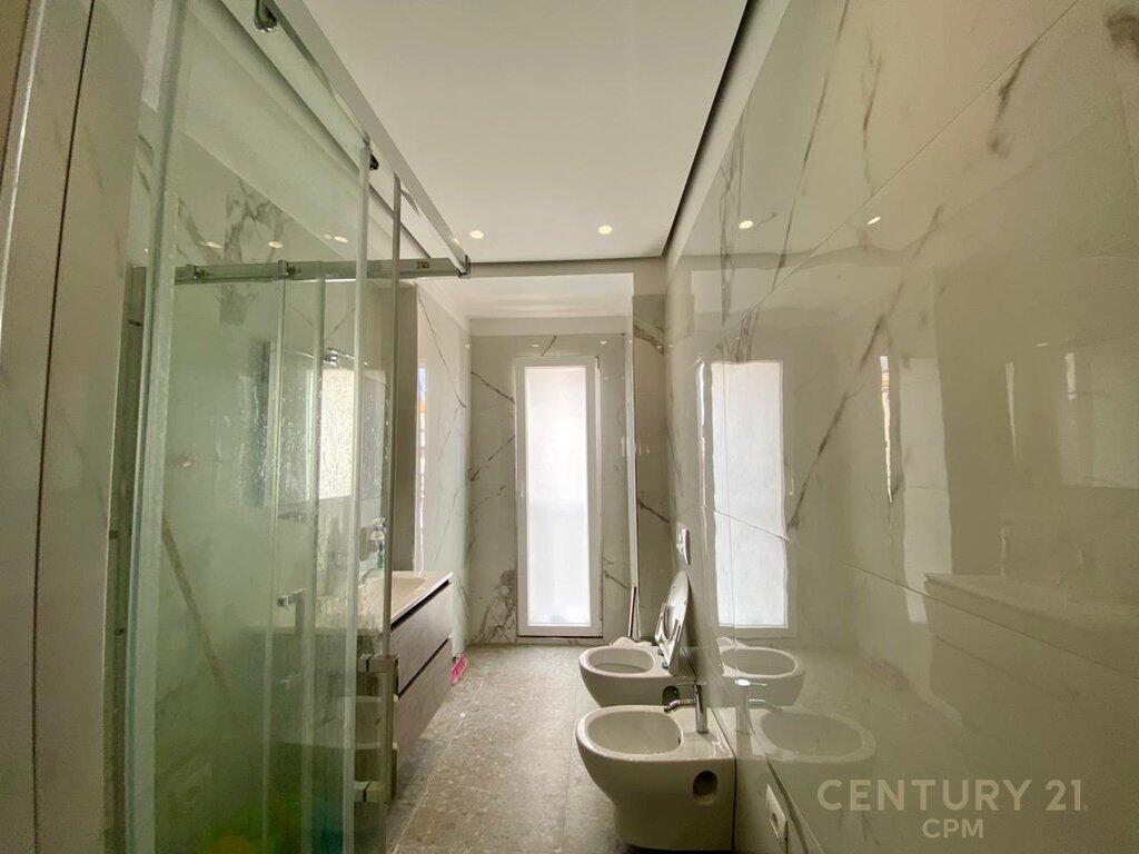 NE KOMUNEN E PARISIT JAPIM APARTAMENT 2+1+2+POST PARKIMI ME QIRA ! 1,100 € /Muaj