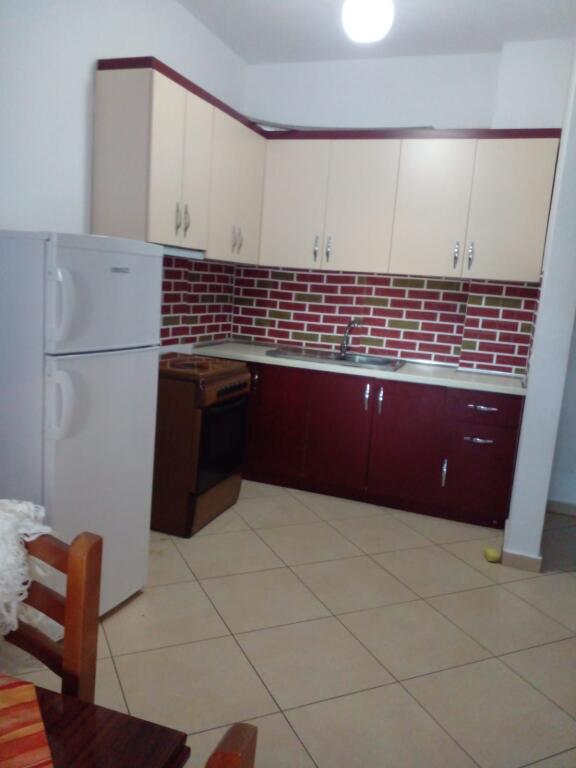 Jepet Apartament Me Qera , Ne Vlore