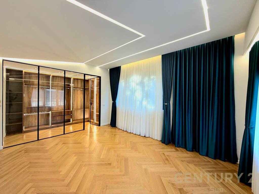 VILLA FOR SALE NEAR TEG 780,000 €