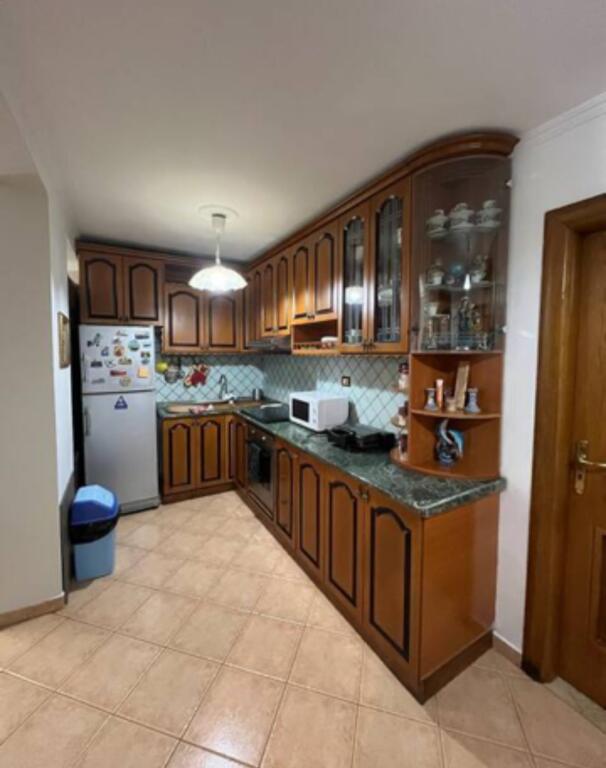 Apartament 2+1+1 Ballkon te 21 dhjetori me qera
