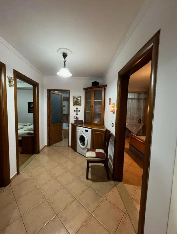 Apartament 2+1+1 Ballkon te 21 dhjetori me qera