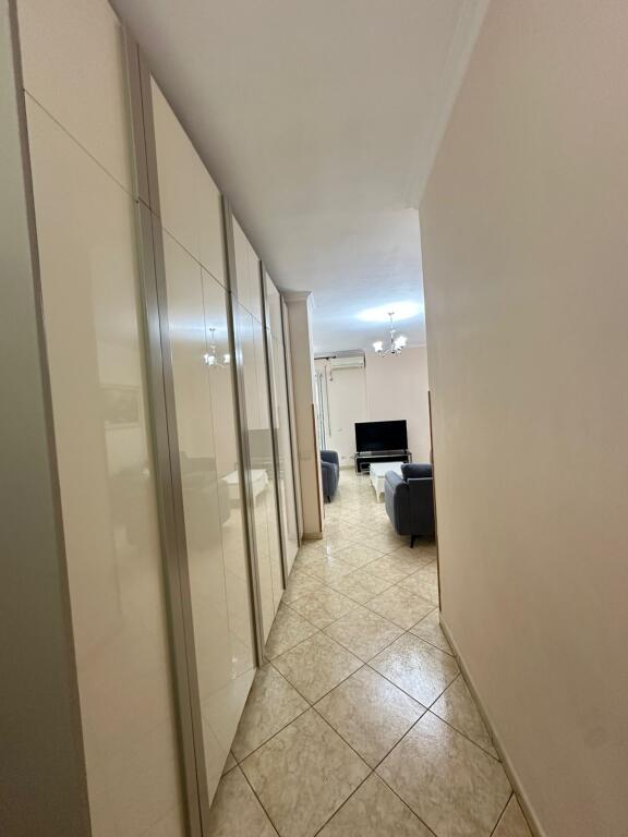 Kopshti Zoologjik 3+1 me verande/ Qera