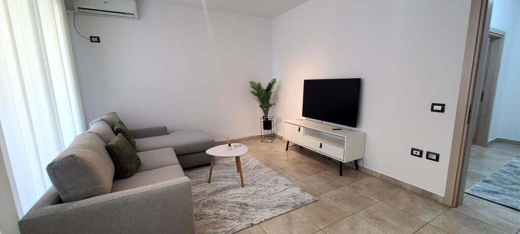 Apartament per qira 1+1+ garazhd