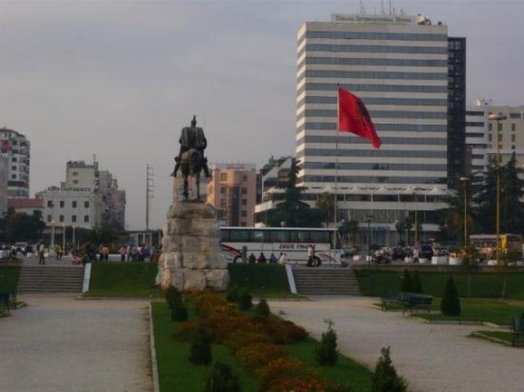 SHITET DYQAN 51 M2 TE SHESHI SKENDERBEJ  440.000 EURO