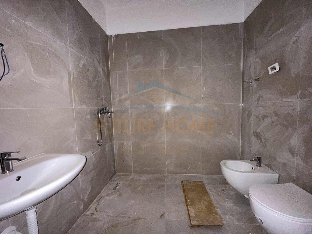 Affitto, Appartamento 2+1, Univers City, Tirane 350 €,UNA58956