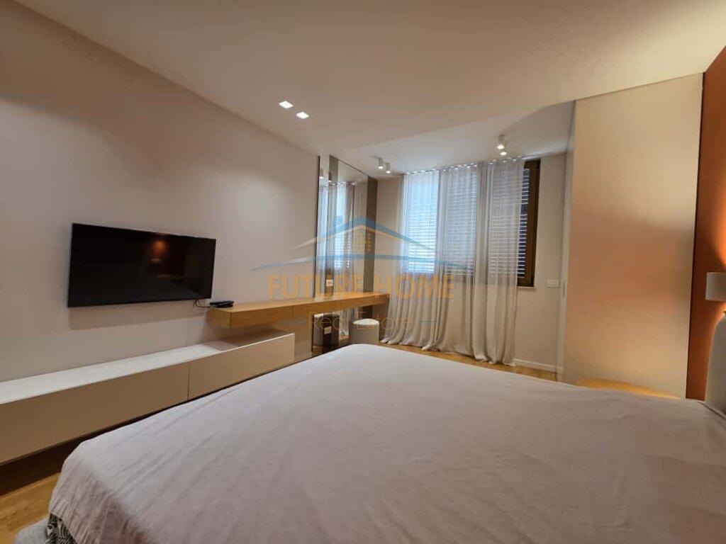 Rent, Apartment 3+1+2 at Zogu i I Boulevard!