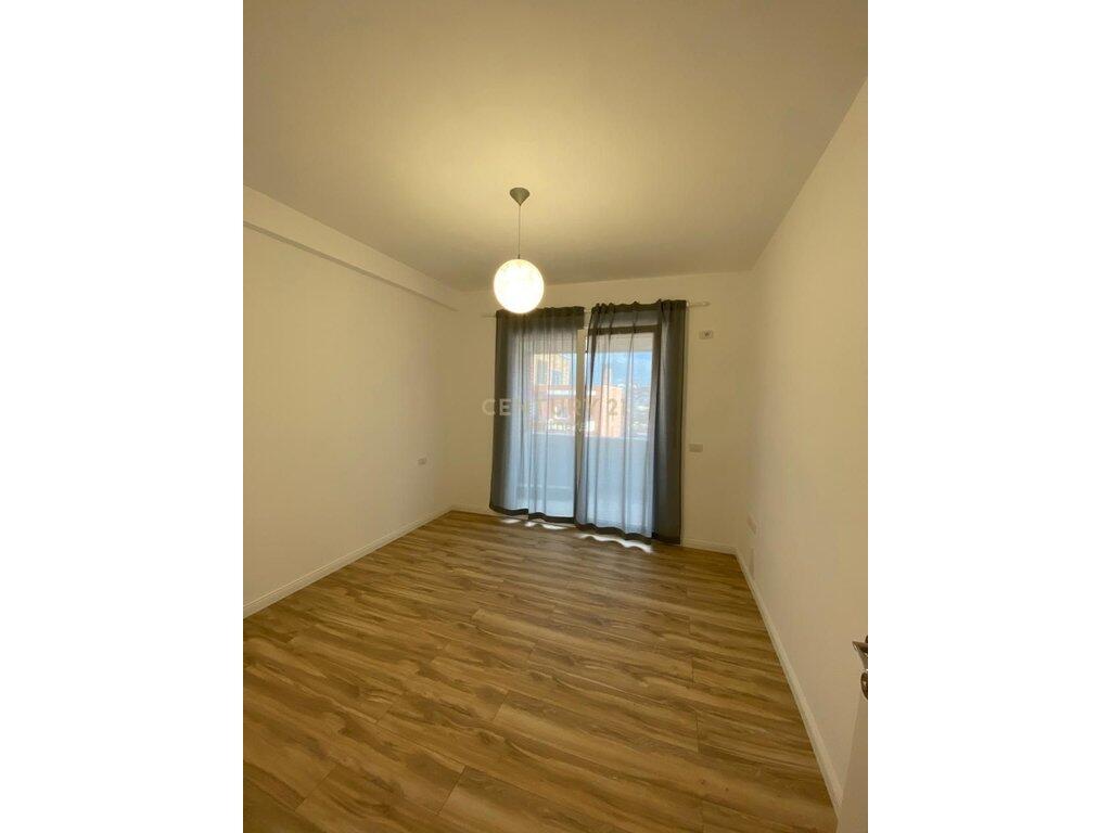 JEPET ME QIRA APARTAMENT 2+1 TE"" TIRANA GOLDEN PARK 3"!