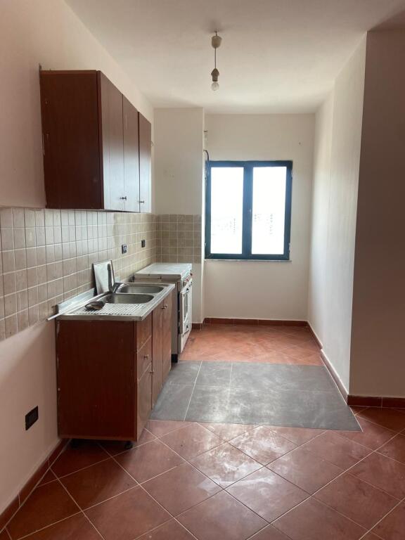 VENDESI APPARTAMENTO 1+1 MARKATA DURRES