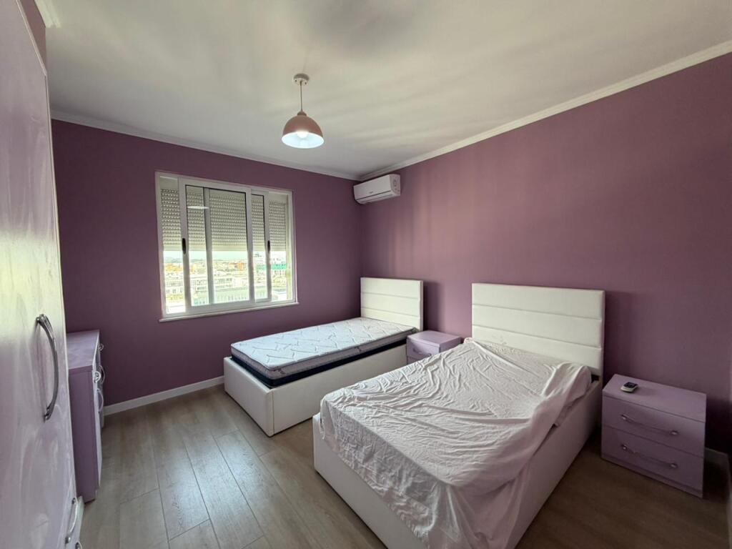 Apartament 2+1 per qira tek Lulishtja tek Komuna e Parisit.