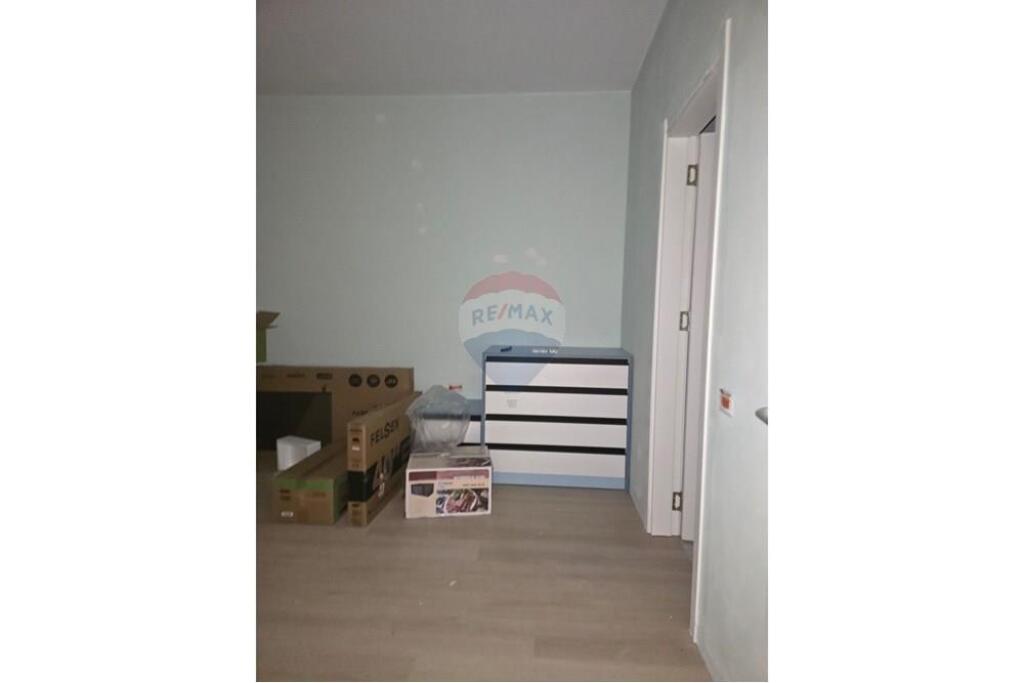 Jepet 2+1 me qira te Liqeni Thate