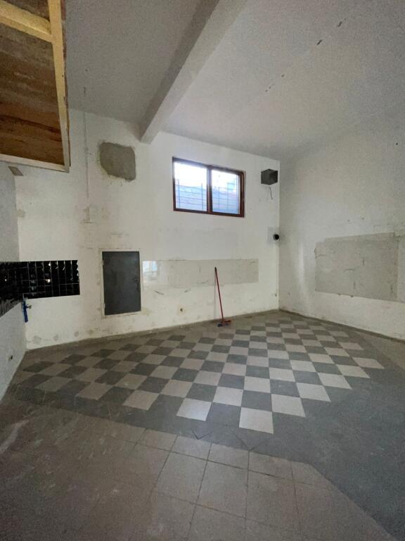 🏢 STORE FOR RENT ON EGNATIA STREET, DURRES