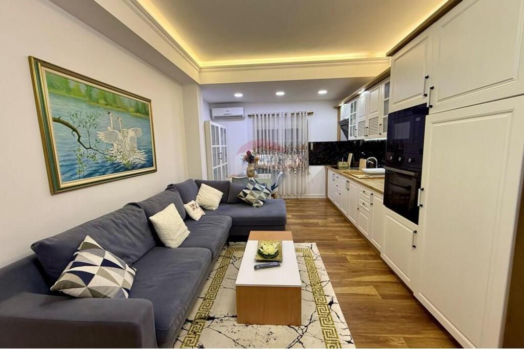 Apartament me qera 1+1