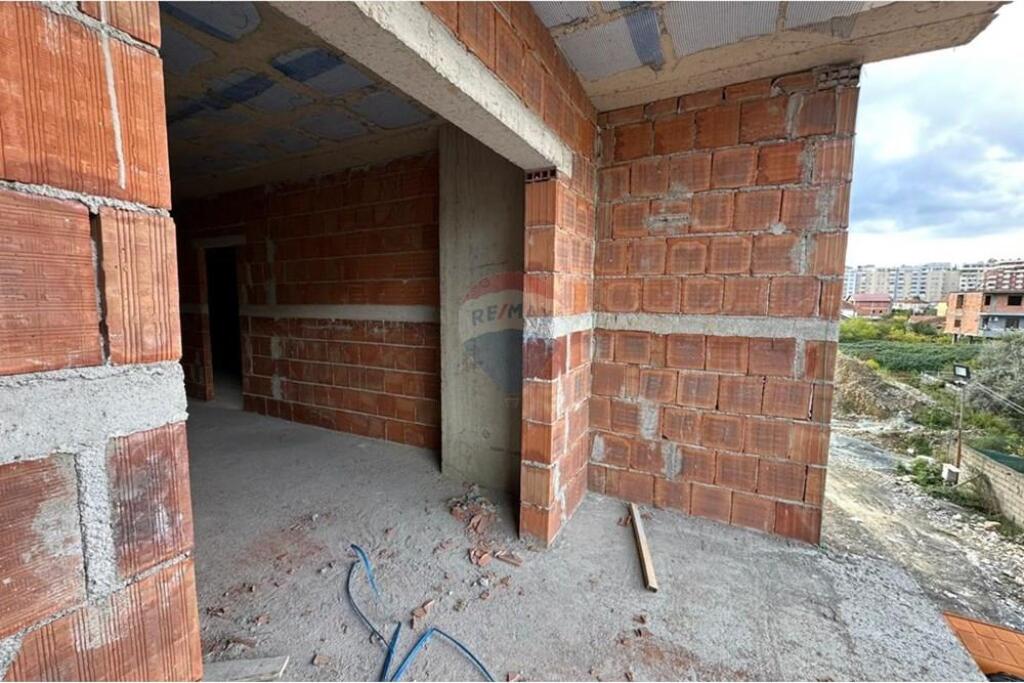 APARTAMENT 1+1 PER SHITJE TEK FUSHA E AVIACIONIT