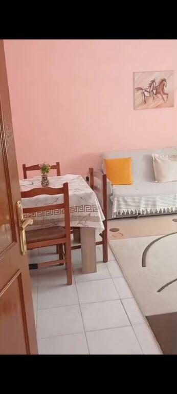 🏠 Apartament me qira – Ali Demi (afër fushës së sportit)