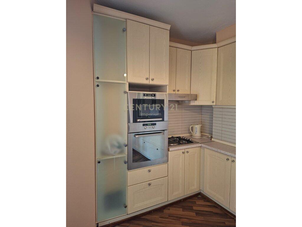 JEPET ME QIRA APARTAMENT 2+1 NE YZBERISHT