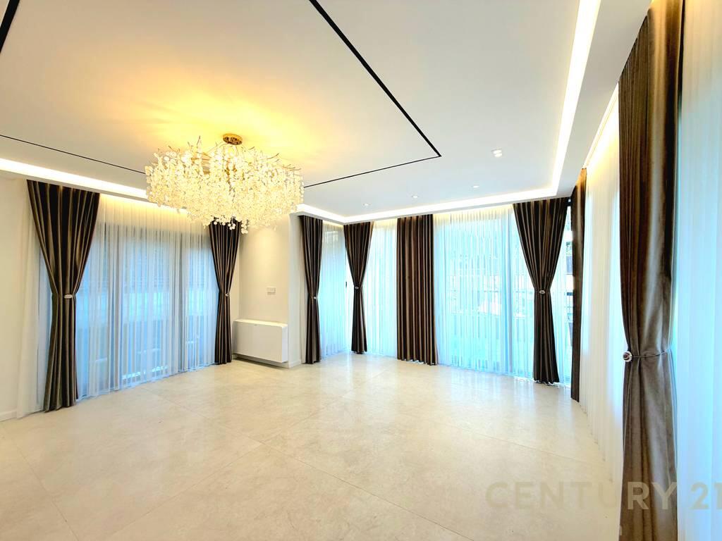 VILLA FOR SALE NEAR TEG 780,000 €