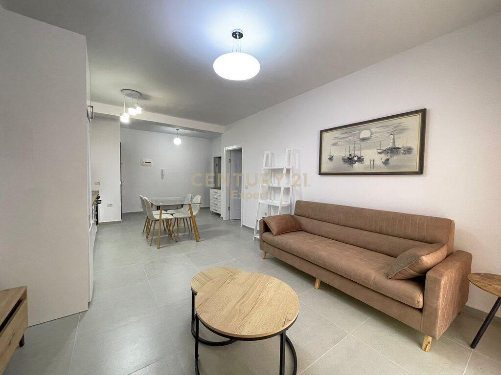 JAPIM ME QIRA APARTAMENT 1+1 POST PARKIMIN, NE RRUGEN E DURRESIT! 800 € /Muaj