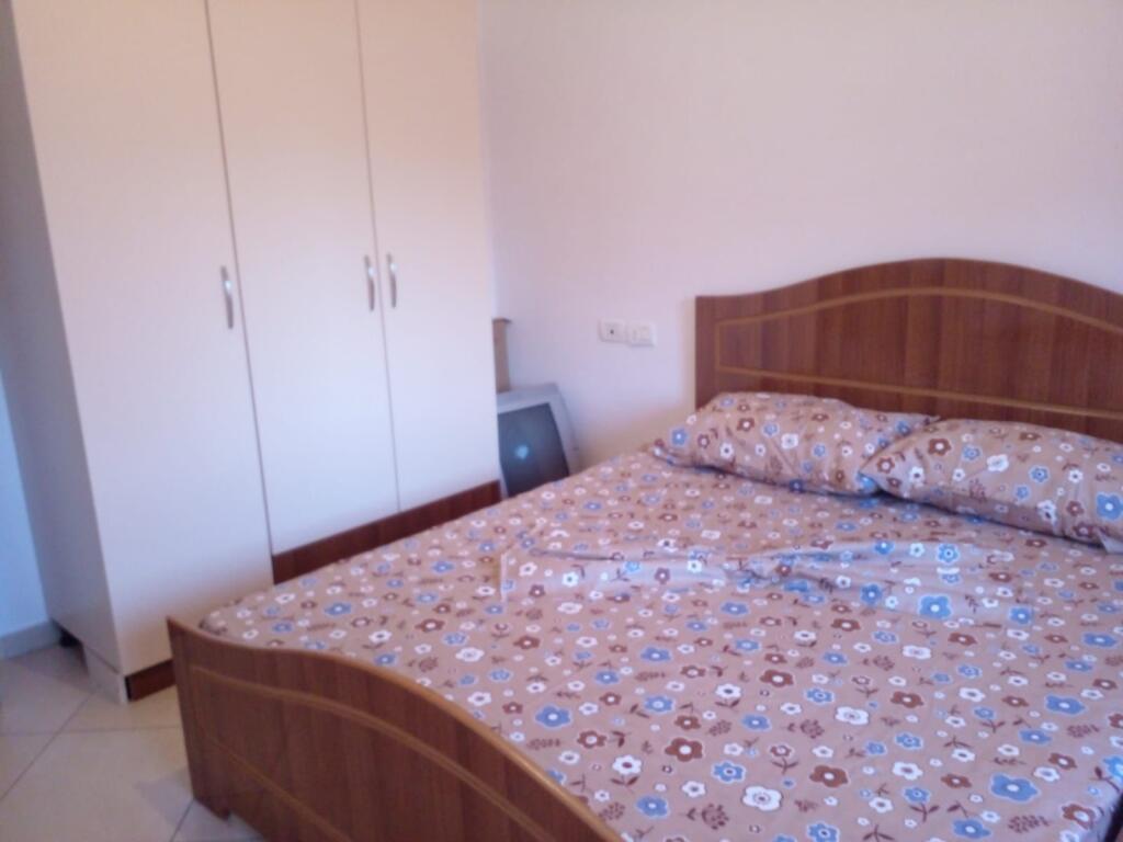 Jepet Apartament Me Qera , Ne Vlore