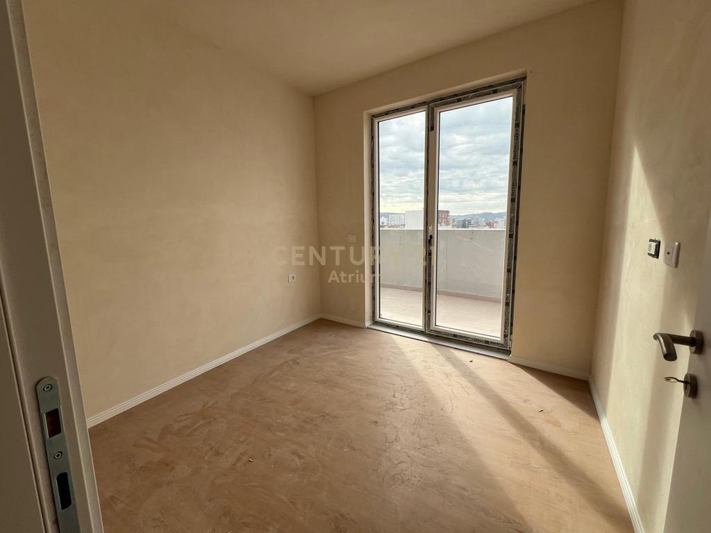 🏡 FOR SALE 2+1 APARTMENT WITH VERANDA – NEAR THE UNITED SCHOOL