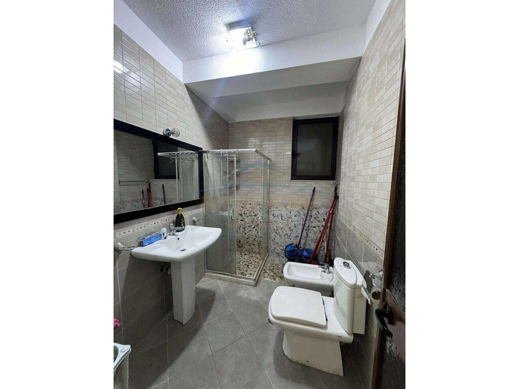 Qera , Apartament 2+1 Ruga Asim Vokshi , Tiranë 550 €,UNA59371