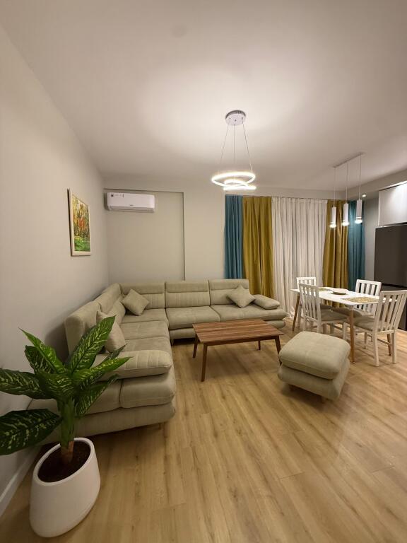Apartament me qera 1+1 Astir