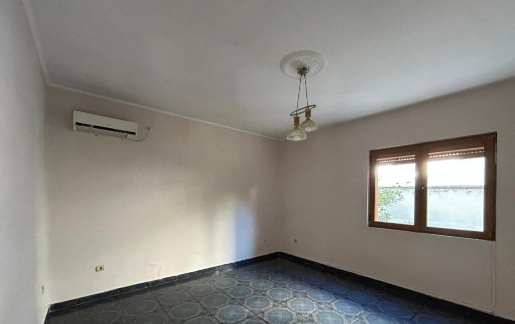 SHITET VILE NE KOMUNEN E PARISIT