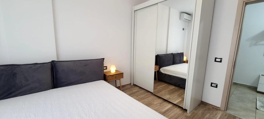 Apartament per qira 1+1+ garazhd